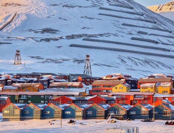  longyearbyen-arcipelago-delle-Svalbard-Norvegia