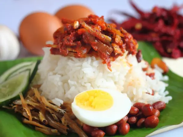 cucina-tipa-malese-nasi-lemak